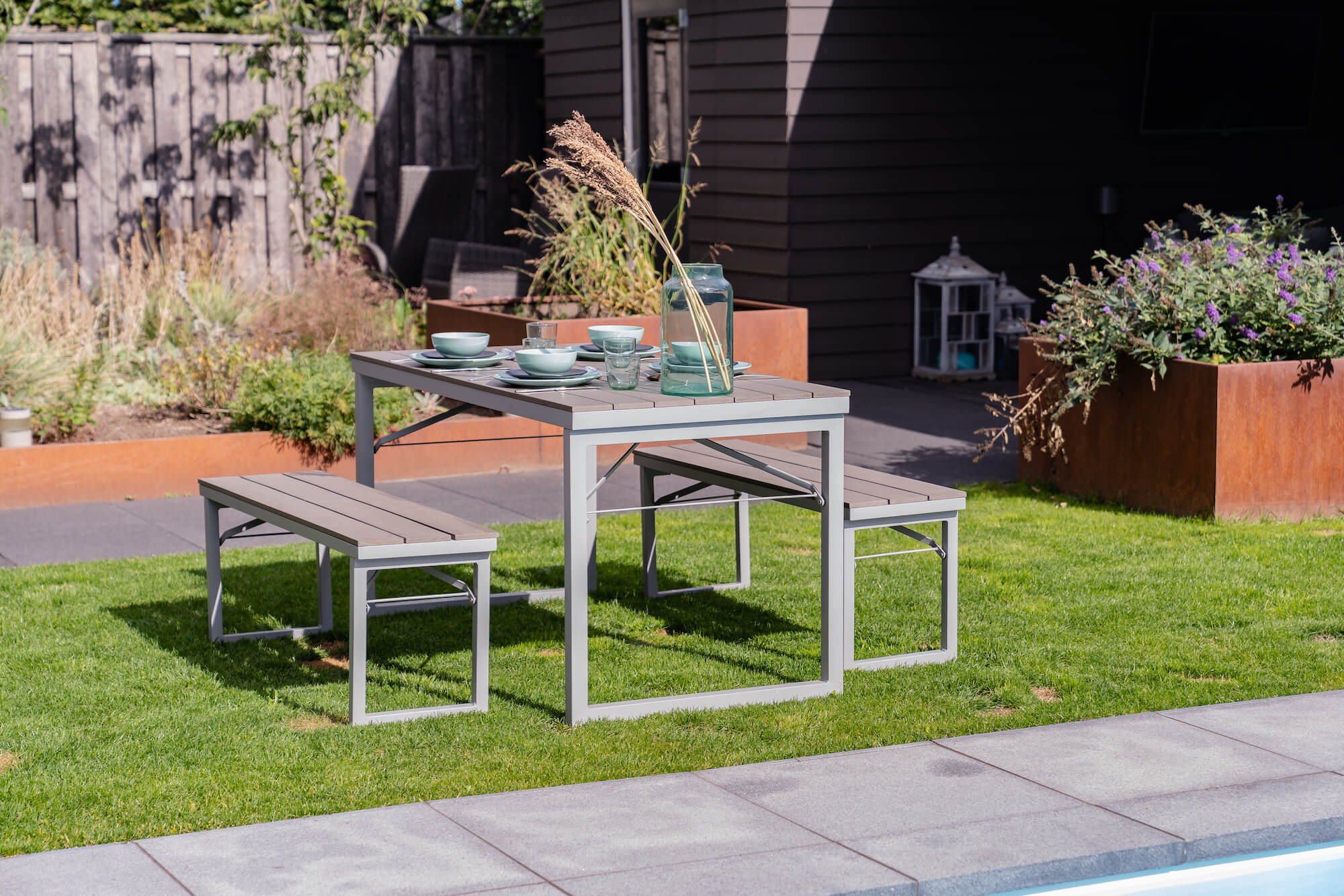 Garden discount plastic tables